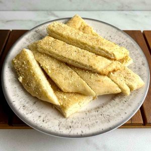 plate of Bisquick breadsticks.