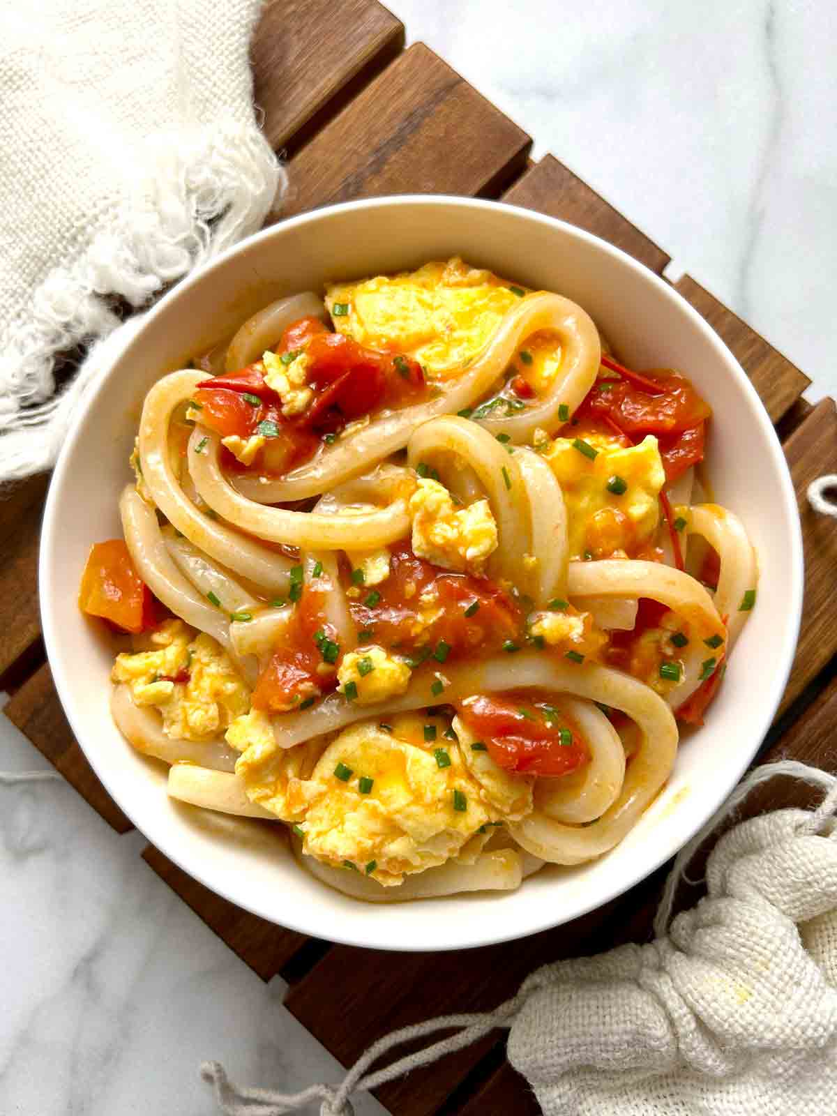 bowl of tomato egg udon.