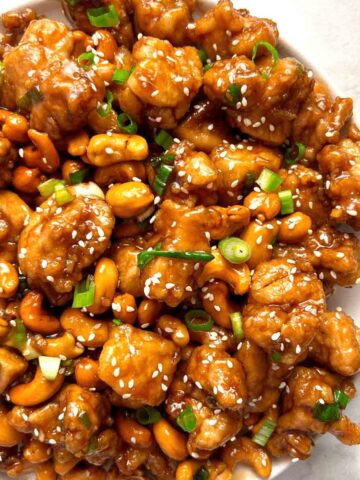 plate of cashew chicken.