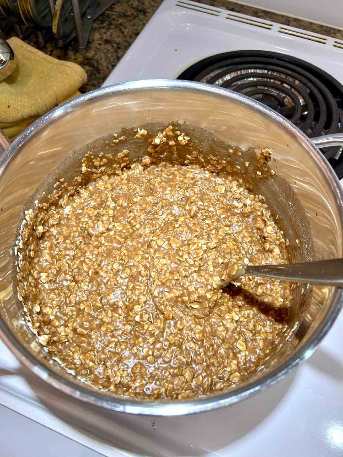 quick oats stirred into mixture.