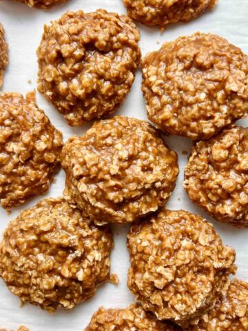 close up of no bake cookies.