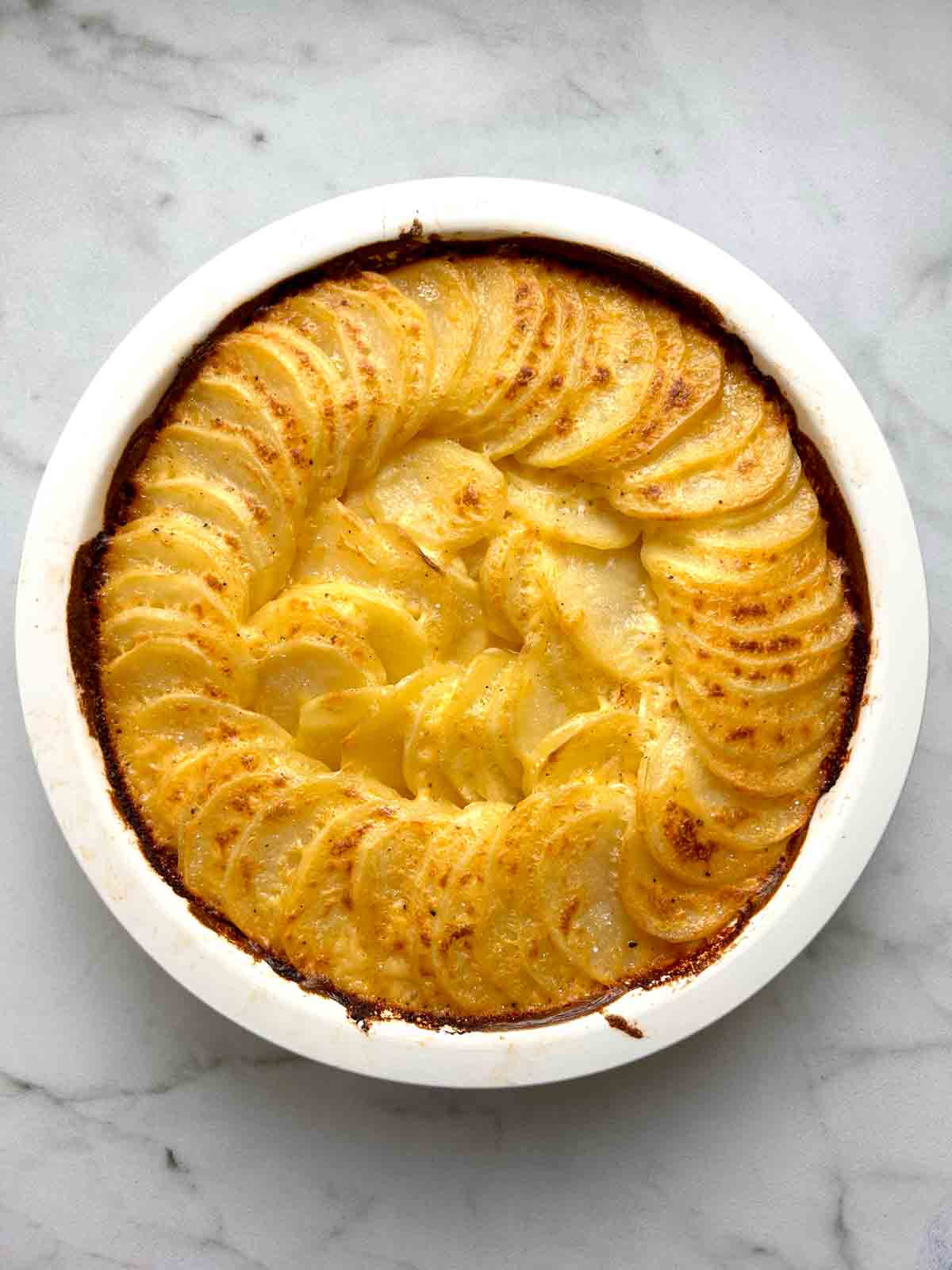 potatoes au gratin after baking.