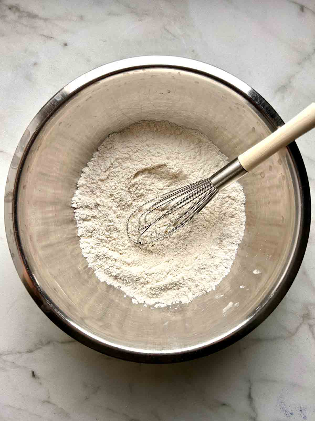 dry ingredients whisked in bowl.