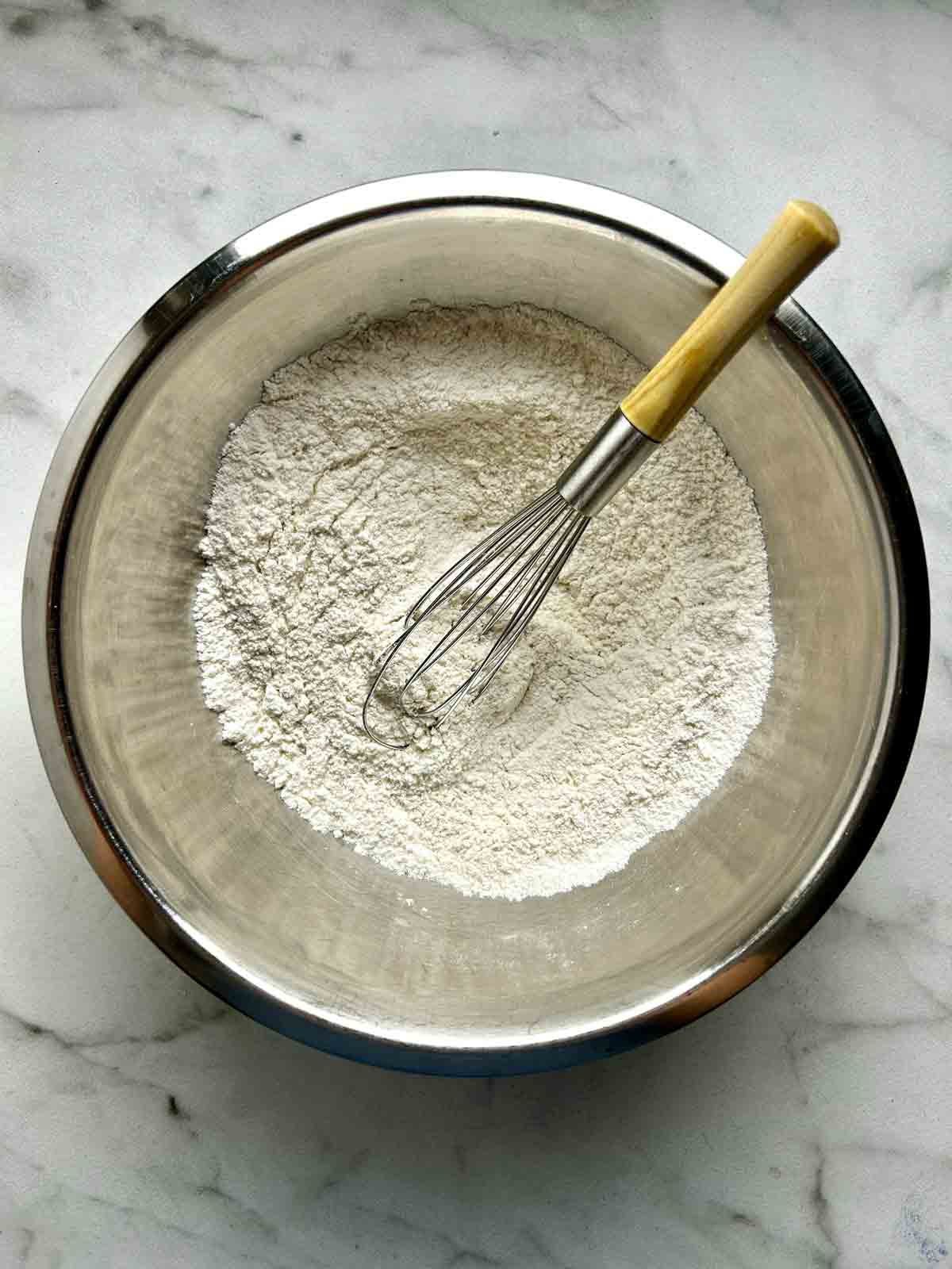dry ingredients whisked in bowl.