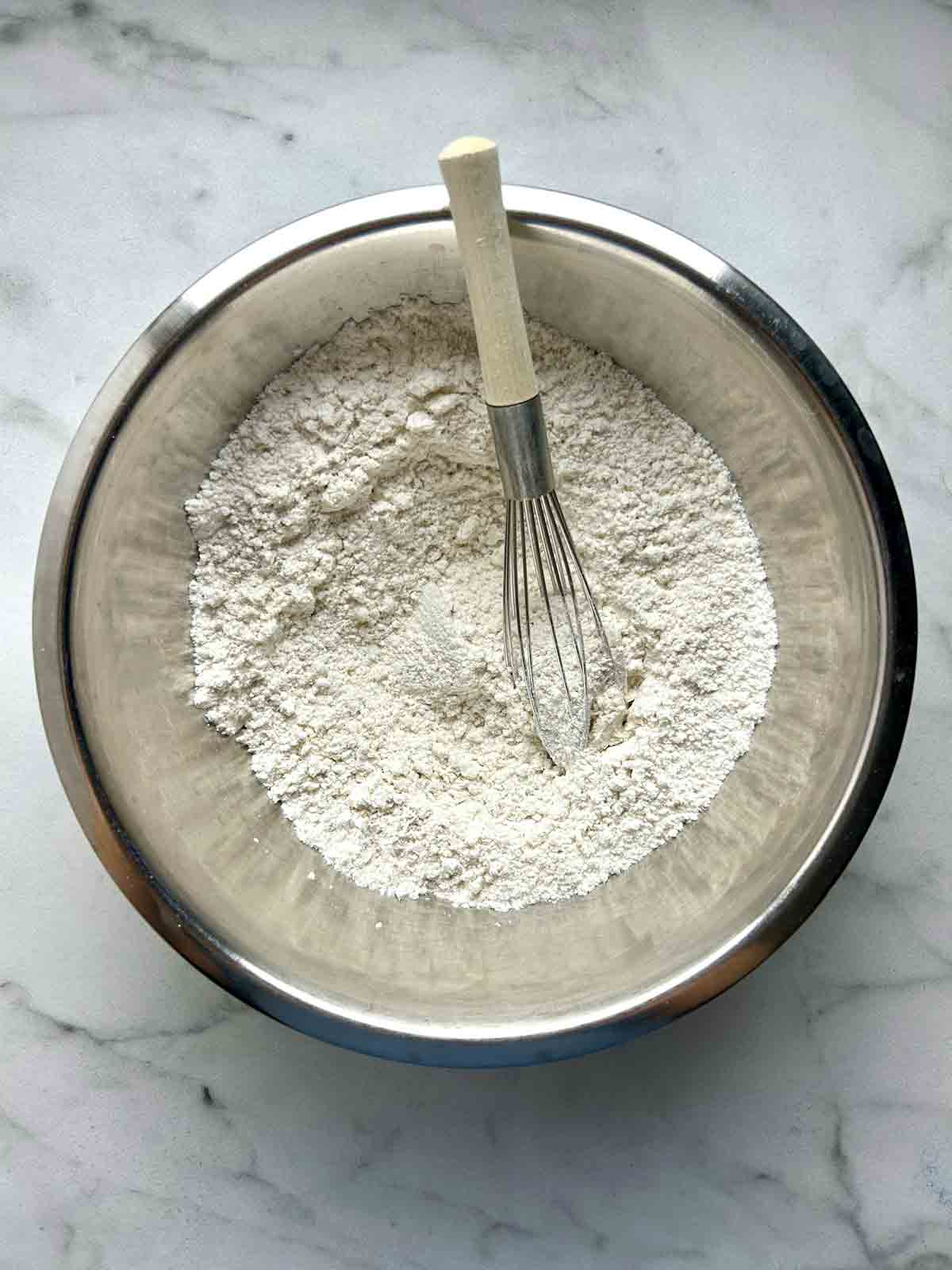 dry ingredients whisked together in bowl.
