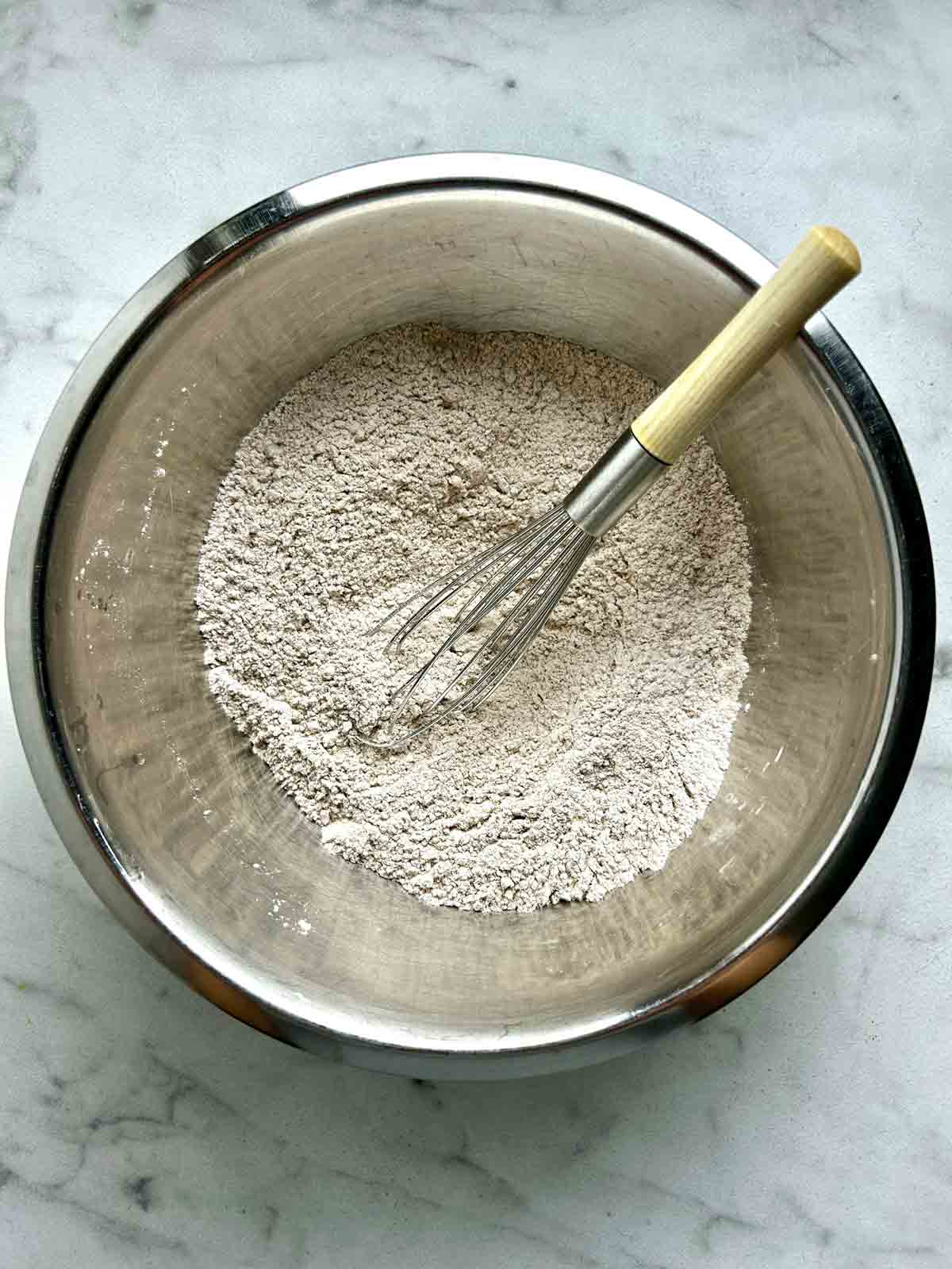 dry ingredients whisked in bowl.