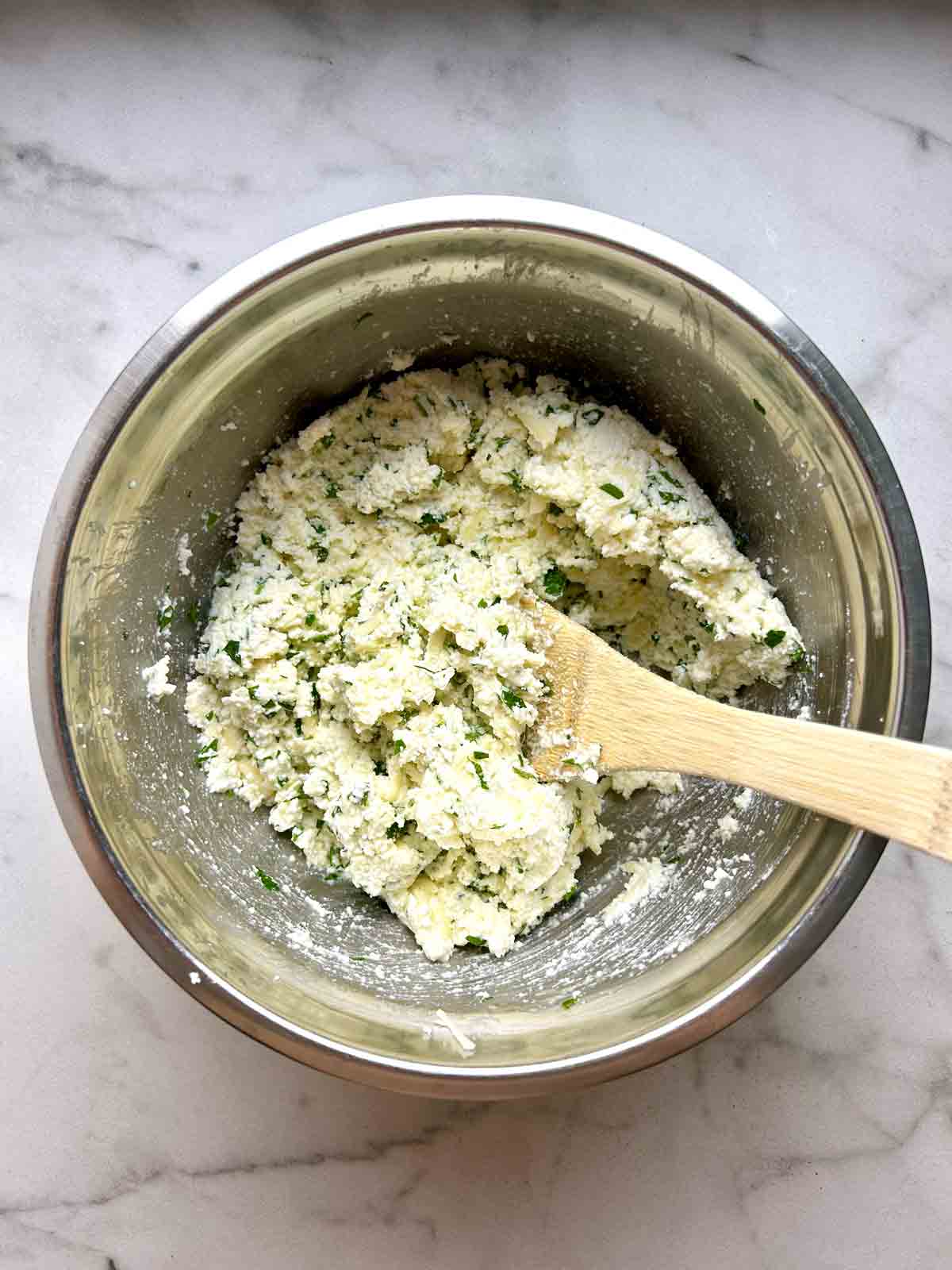 ricotta cheese filling in bowl.